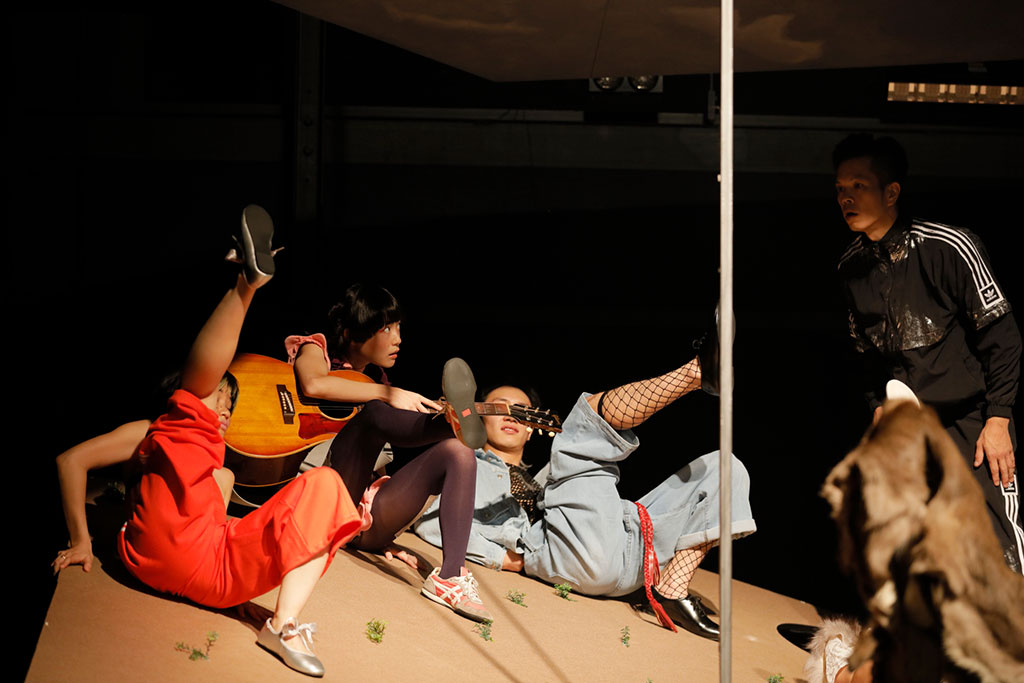 快快『ルイ・ルイ』